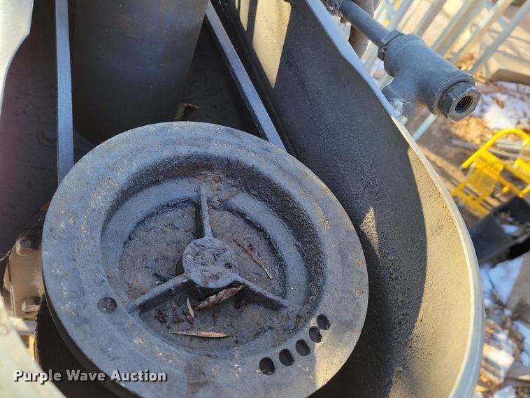 image for item LY9948 Clausing 2217  drill press