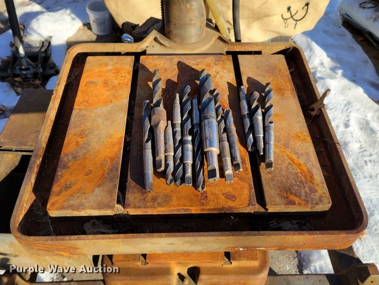 image for item LY9948 Clausing 2217  drill press