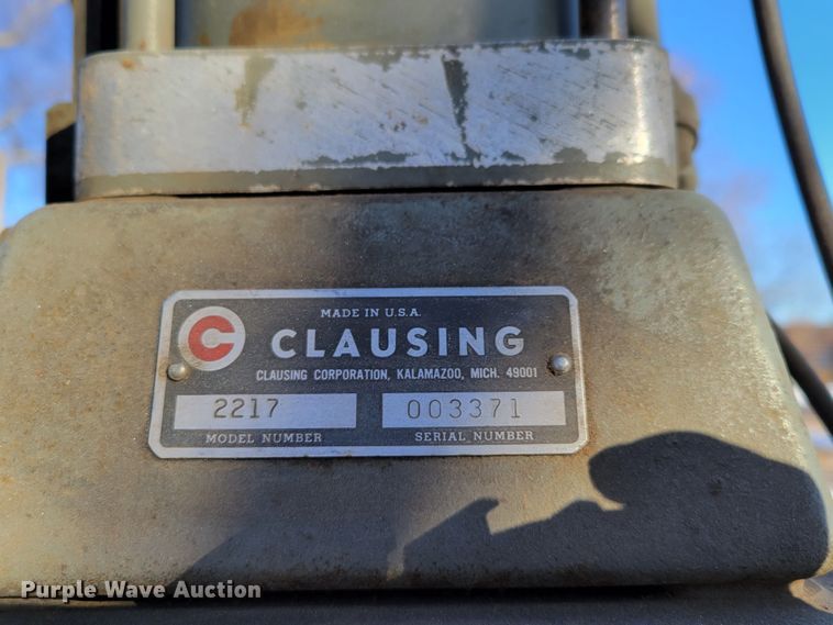 image for item LY9948 Clausing 2217  drill press