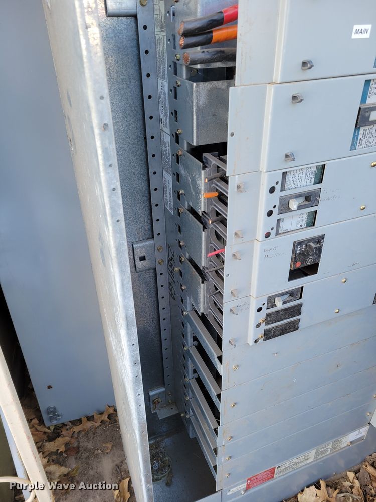 image for item LY9951 GE Spectra Series Power Panelboards  safety switch enclosure