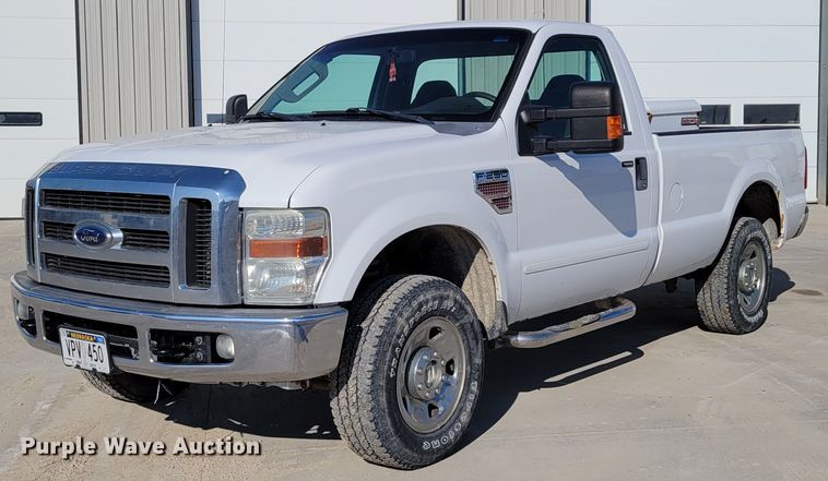 image for item LY9953 2009 Ford F250 Super Duty XLT  pickup truck