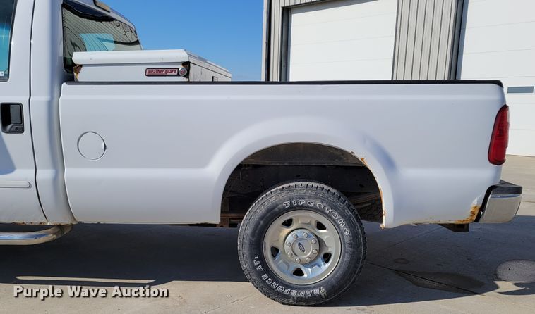 image for item LY9953 2009 Ford F250 Super Duty XLT  pickup truck