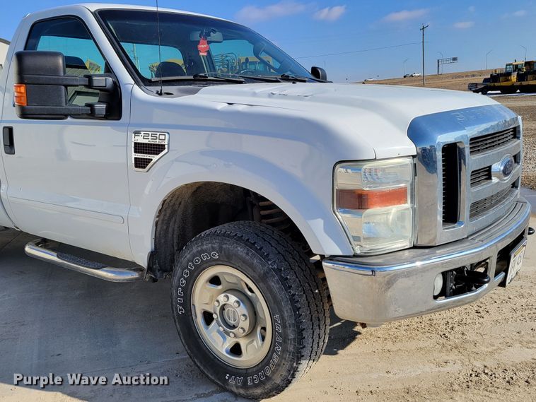 image for item LY9953 2009 Ford F250 Super Duty XLT  pickup truck