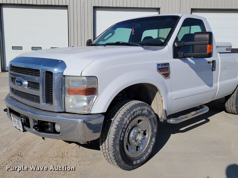 image for item LY9953 2009 Ford F250 Super Duty XLT  pickup truck