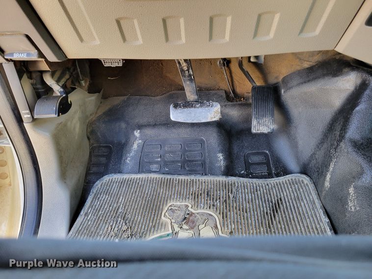 image for item LY9953 2009 Ford F250 Super Duty XLT  pickup truck