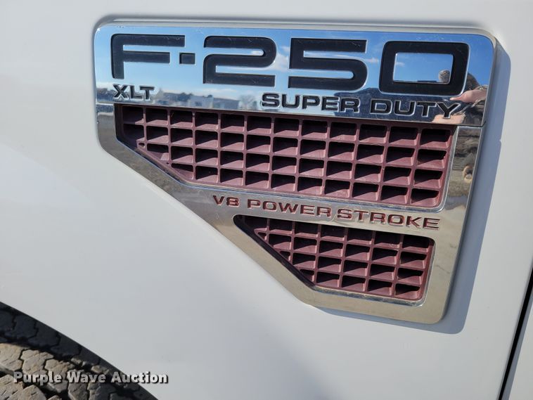 image for item LY9953 2009 Ford F250 Super Duty XLT  pickup truck