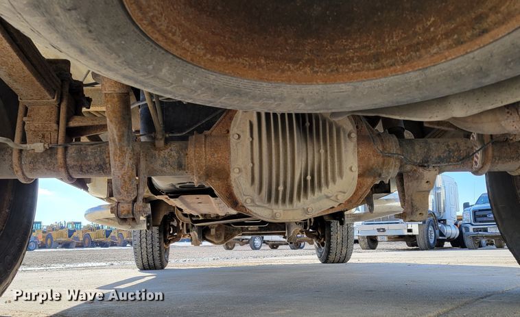 image for item LY9953 2009 Ford F250 Super Duty XLT  pickup truck