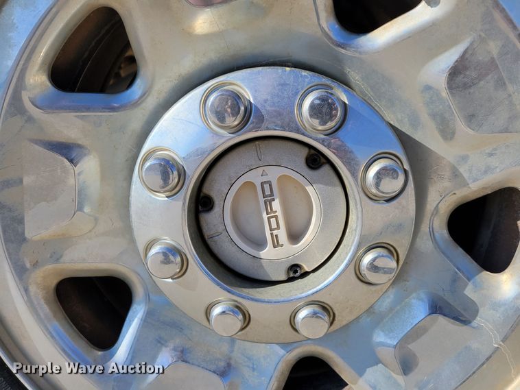 image for item LY9953 2009 Ford F250 Super Duty XLT  pickup truck