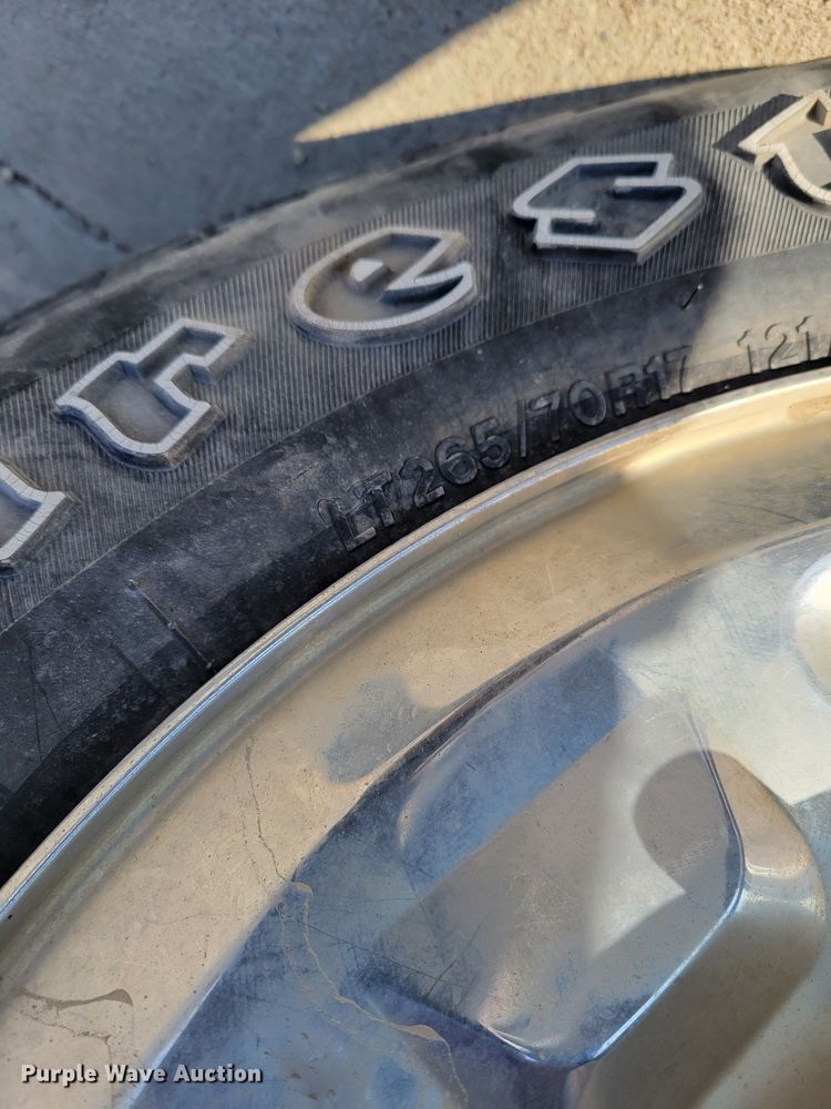 image for item LY9953 2009 Ford F250 Super Duty XLT  pickup truck