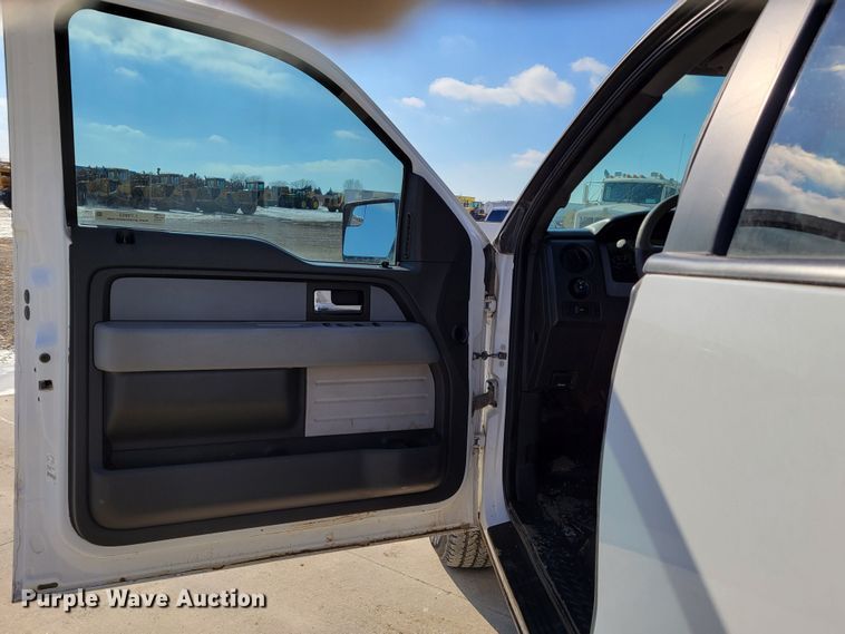 image for item LY9955 2014 Ford F150 XL  SuperCab pickup truck