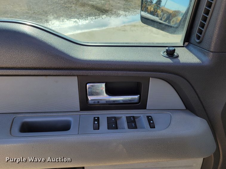 image for item LY9955 2014 Ford F150 XL  SuperCab pickup truck