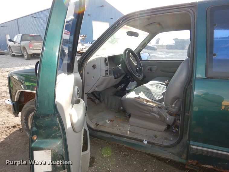 image for item LY9988 1996 Chevrolet 1500  pickup truck