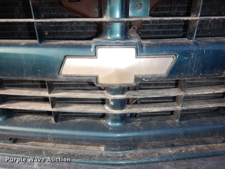 image for item LY9988 1996 Chevrolet 1500  pickup truck