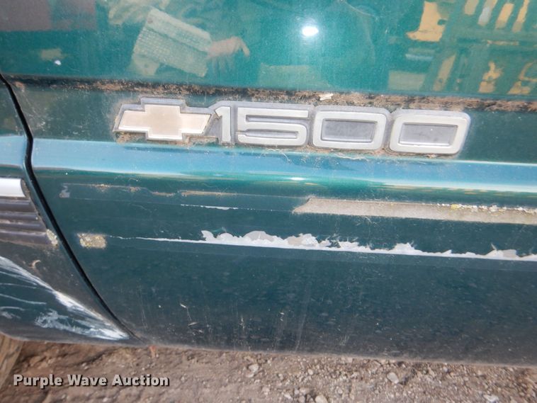 image for item LY9988 1996 Chevrolet 1500  pickup truck