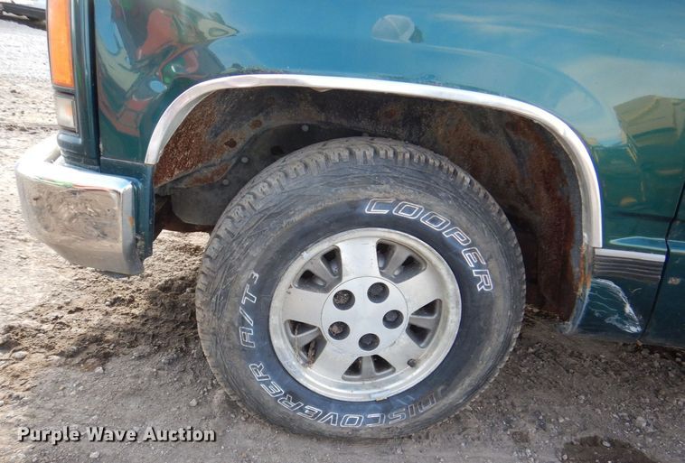 image for item LY9988 1996 Chevrolet 1500  pickup truck