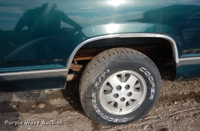 image for item LY9988 1996 Chevrolet 1500  pickup truck