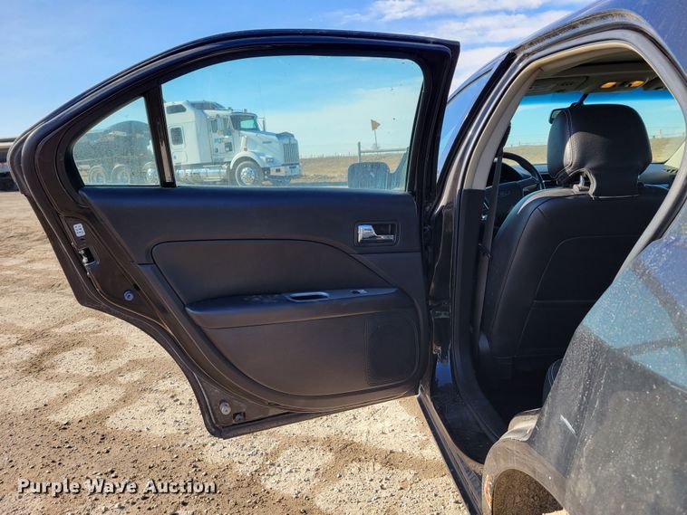 image for item LY9990 2012 Ford Fusion SEL