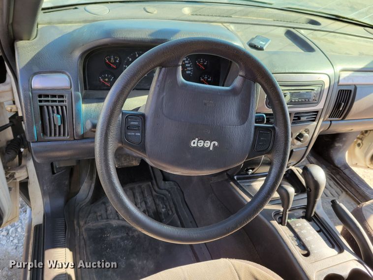 image for item LY9991 2001 Jeep Grand Cherokee Laredo  SUV