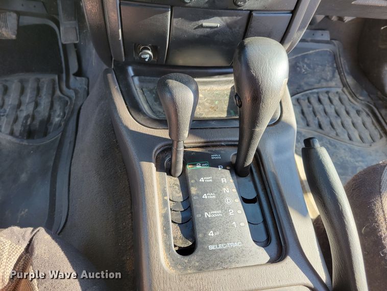 image for item LY9991 2001 Jeep Grand Cherokee Laredo  SUV