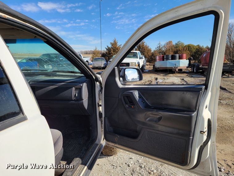 image for item LY9991 2001 Jeep Grand Cherokee Laredo  SUV