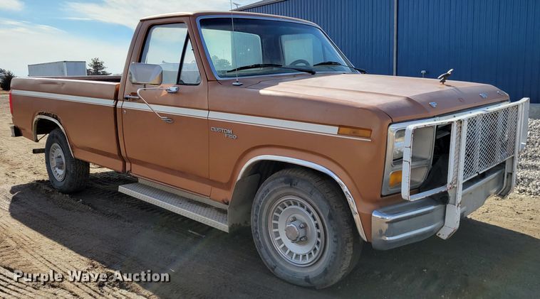 image for item LY9992 1981 Ford F150  pickup truck