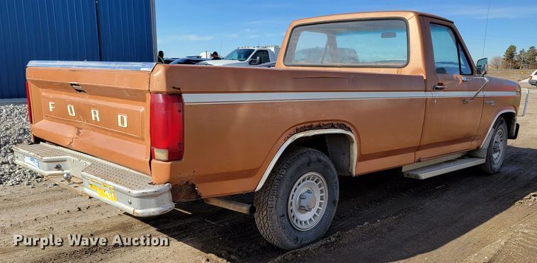 image for item LY9992 1981 Ford F150  pickup truck