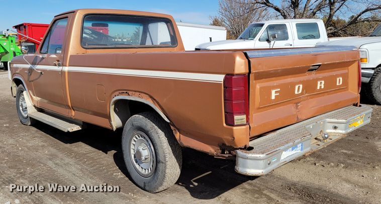 image for item LY9992 1981 Ford F150  pickup truck