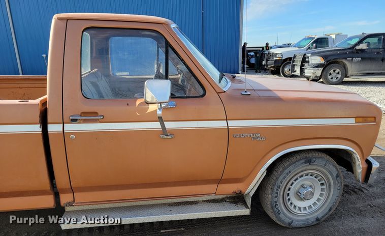 image for item LY9992 1981 Ford F150  pickup truck