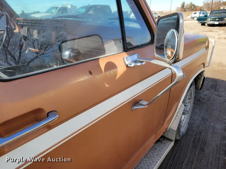 image for item LY9992 1981 Ford F150  pickup truck