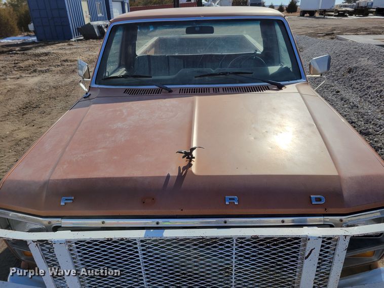 image for item LY9992 1981 Ford F150  pickup truck