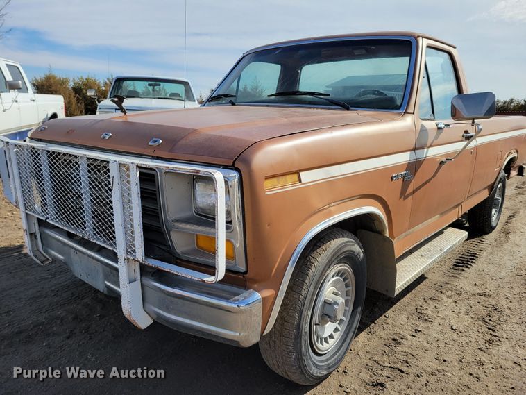image for item LY9992 1981 Ford F150  pickup truck
