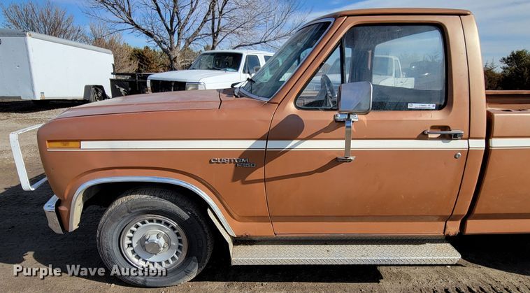 image for item LY9992 1981 Ford F150  pickup truck