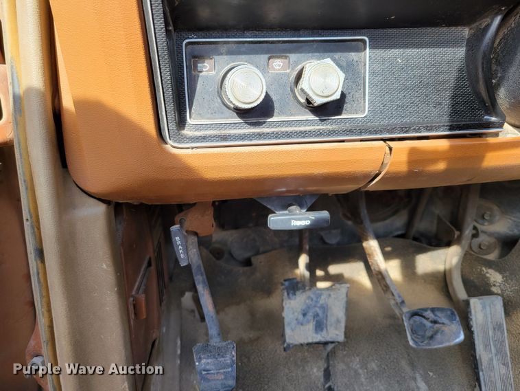 image for item LY9992 1981 Ford F150  pickup truck