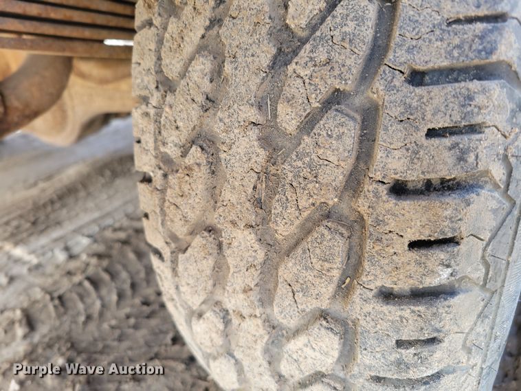 image for item LY9992 1981 Ford F150  pickup truck