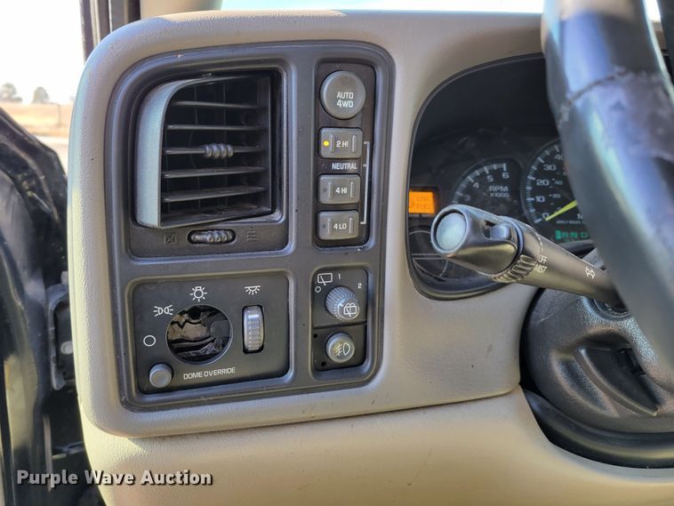 image for item LY9993 2000 Chevrolet Tahoe  SUV