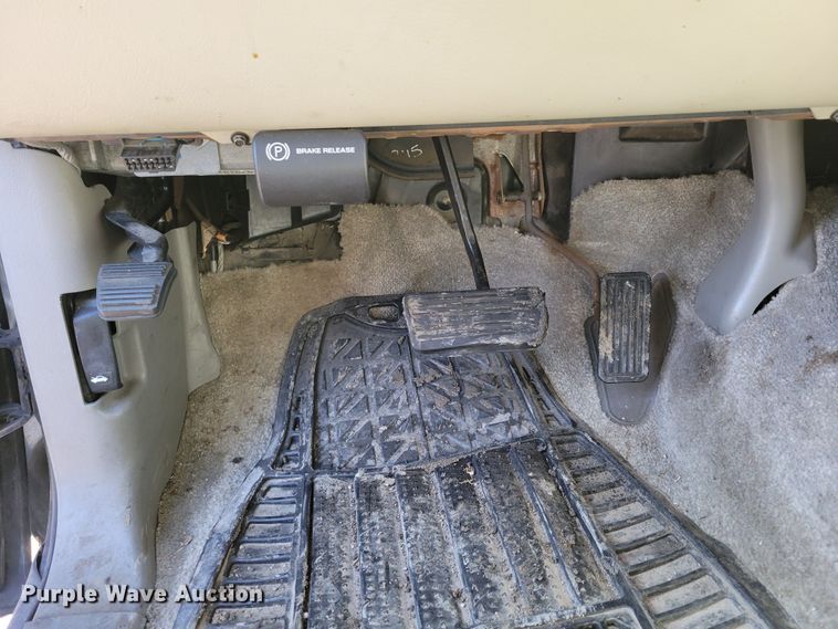 image for item LY9993 2000 Chevrolet Tahoe  SUV