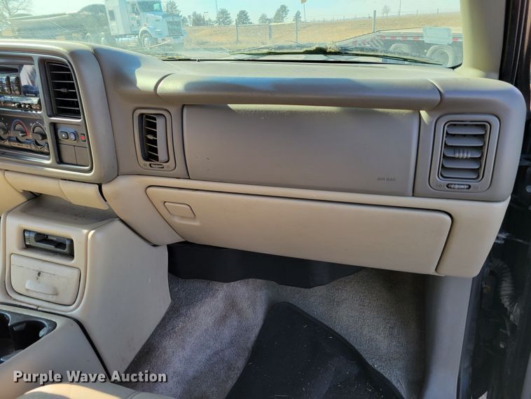 image for item LY9993 2000 Chevrolet Tahoe  SUV