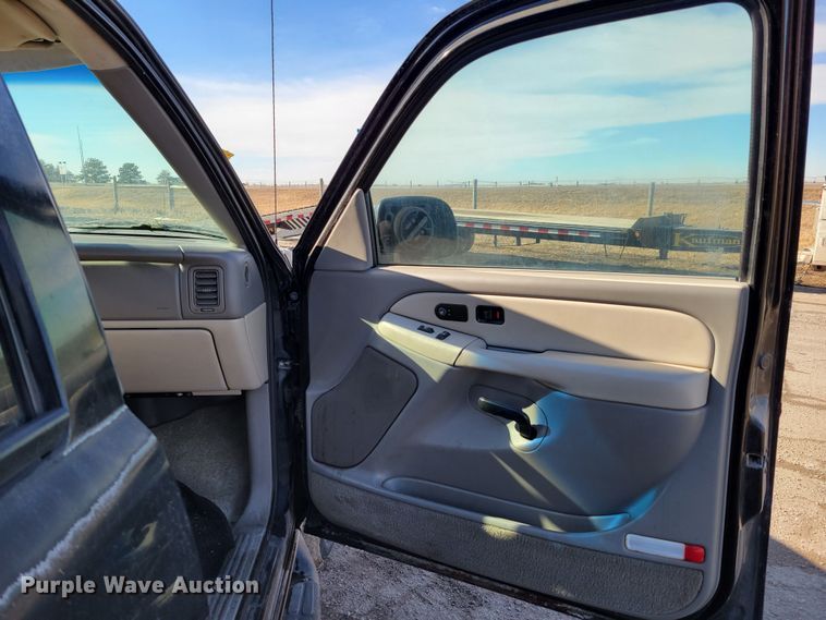 image for item LY9993 2000 Chevrolet Tahoe  SUV