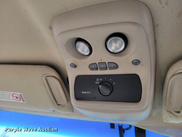 image for item LY9993 2000 Chevrolet Tahoe  SUV