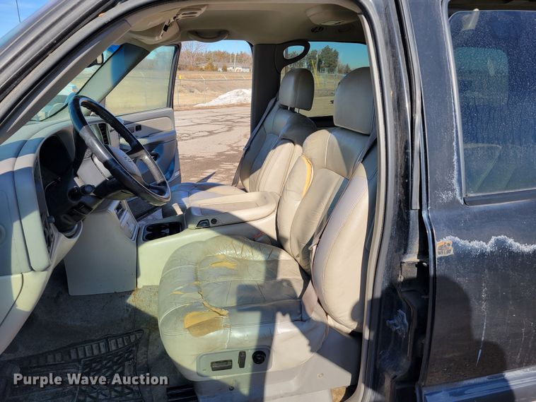 image for item LY9993 2000 Chevrolet Tahoe  SUV