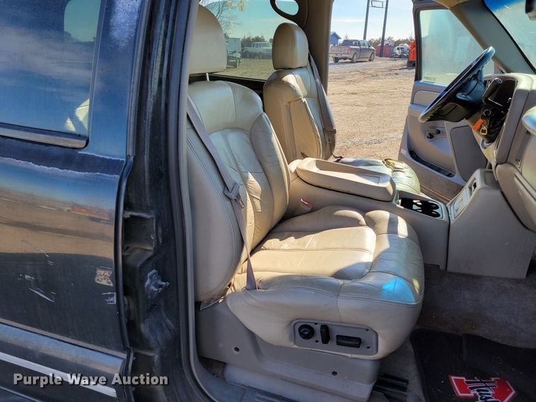 image for item LY9993 2000 Chevrolet Tahoe  SUV