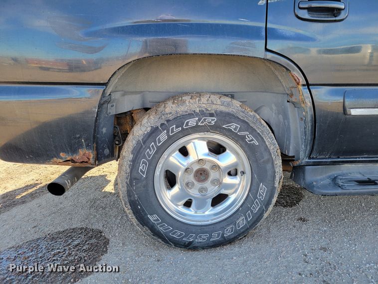 image for item LY9993 2000 Chevrolet Tahoe  SUV