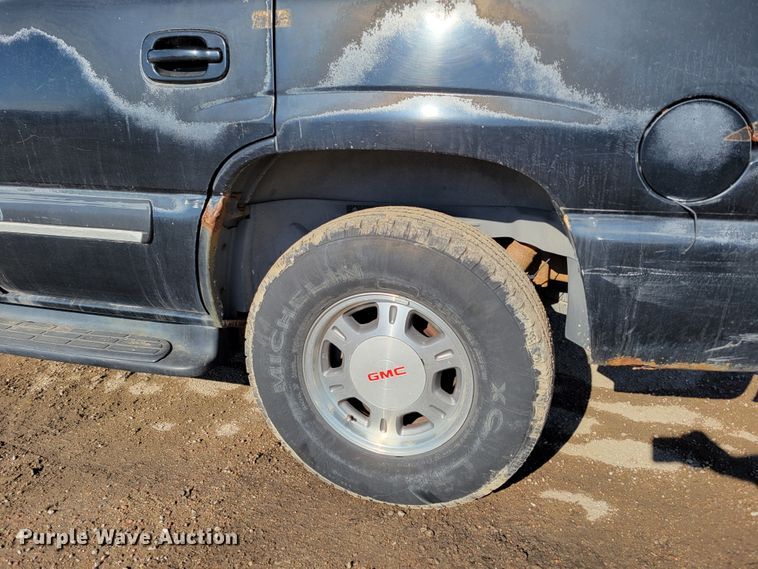 image for item LY9993 2000 Chevrolet Tahoe  SUV