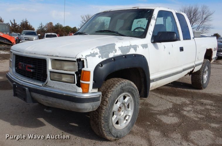 image for item LY9994 1995 GMC Sierra 1500  pickup truck