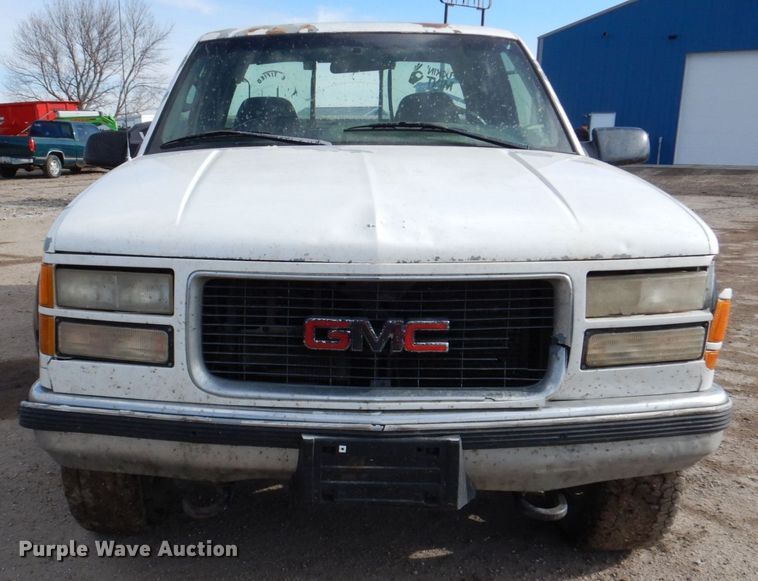 image for item LY9994 1995 GMC Sierra 1500  pickup truck