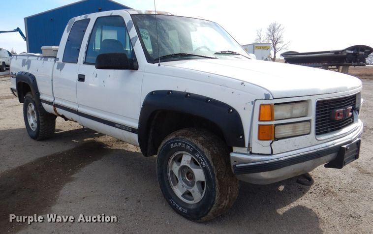 image for item LY9994 1995 GMC Sierra 1500  pickup truck