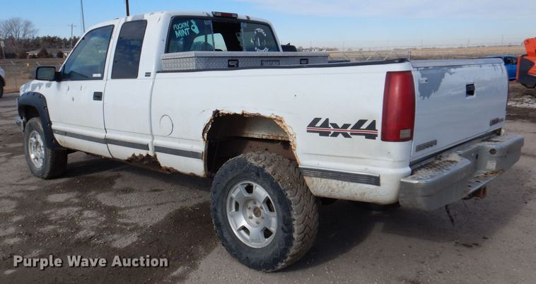 image for item LY9994 1995 GMC Sierra 1500  pickup truck