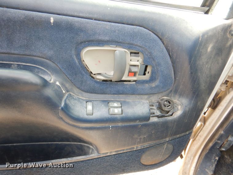 image for item LY9994 1995 GMC Sierra 1500  pickup truck