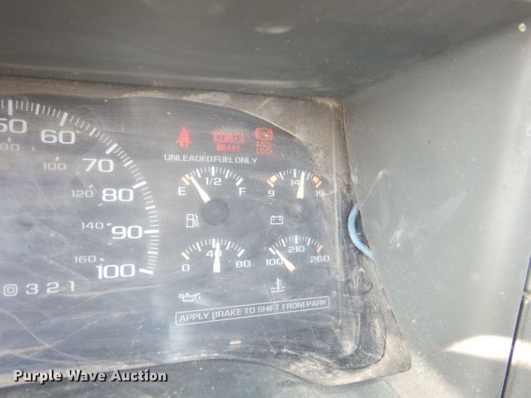 image for item LY9994 1995 GMC Sierra 1500  pickup truck