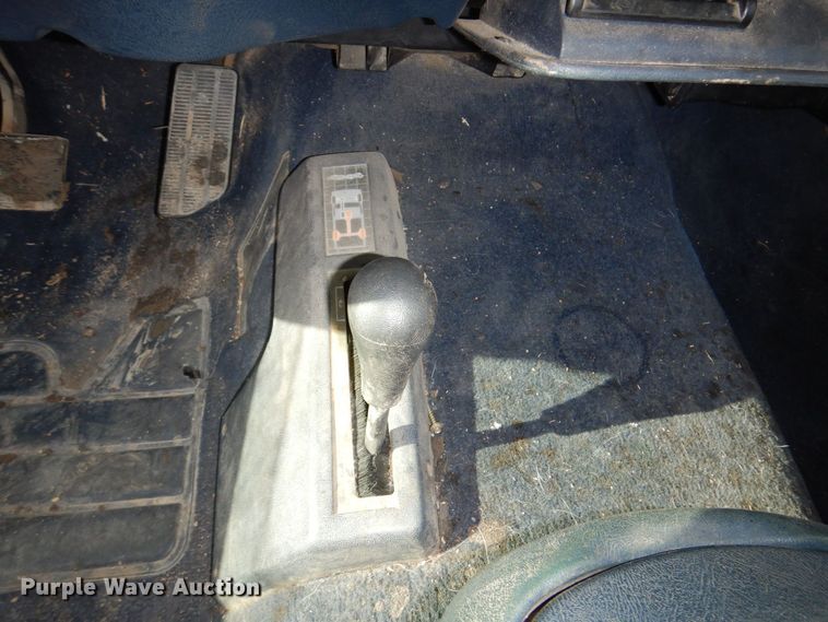 image for item LY9994 1995 GMC Sierra 1500  pickup truck